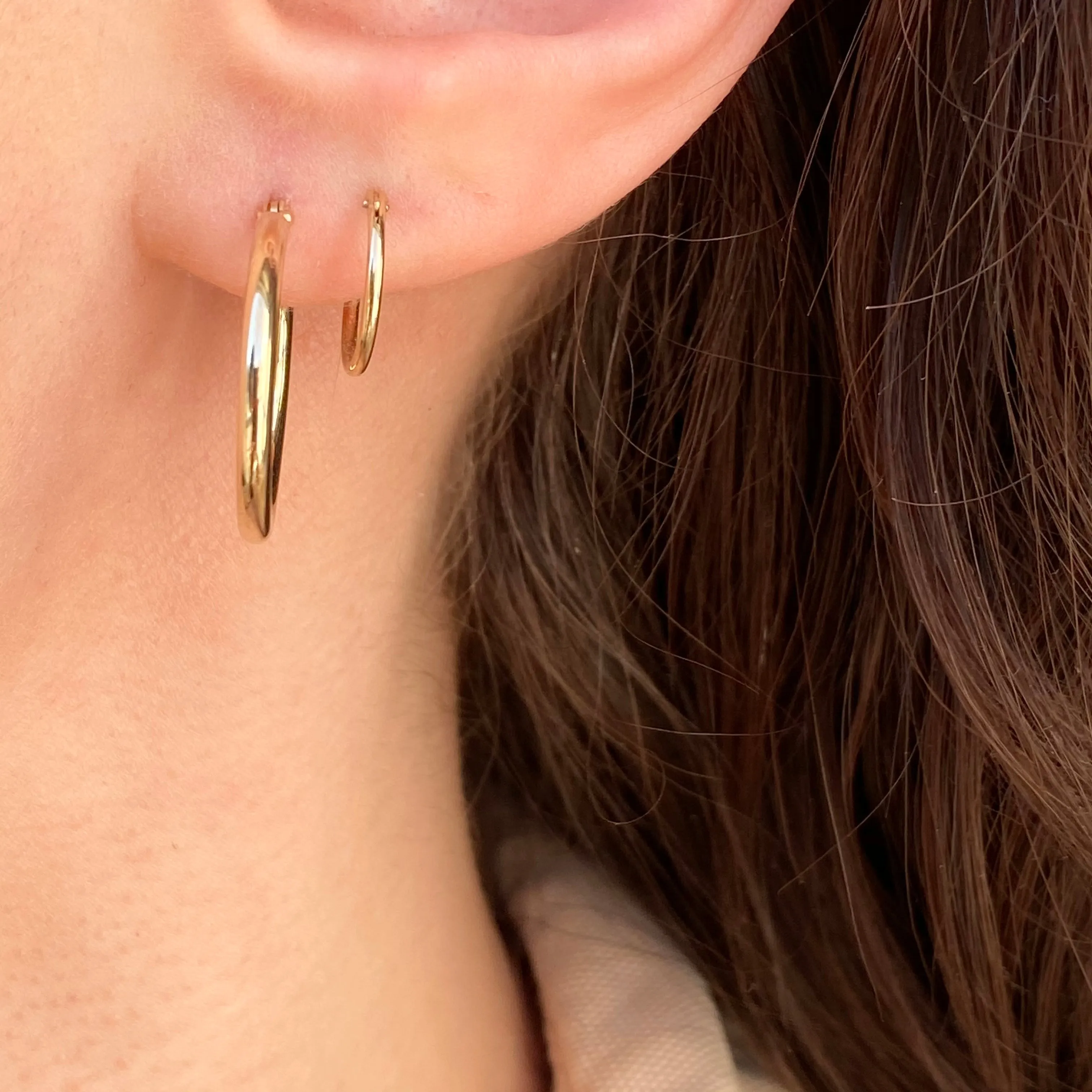 10KT Yellow Gold Polished 2mm Tube Hoop Earrings 20mm