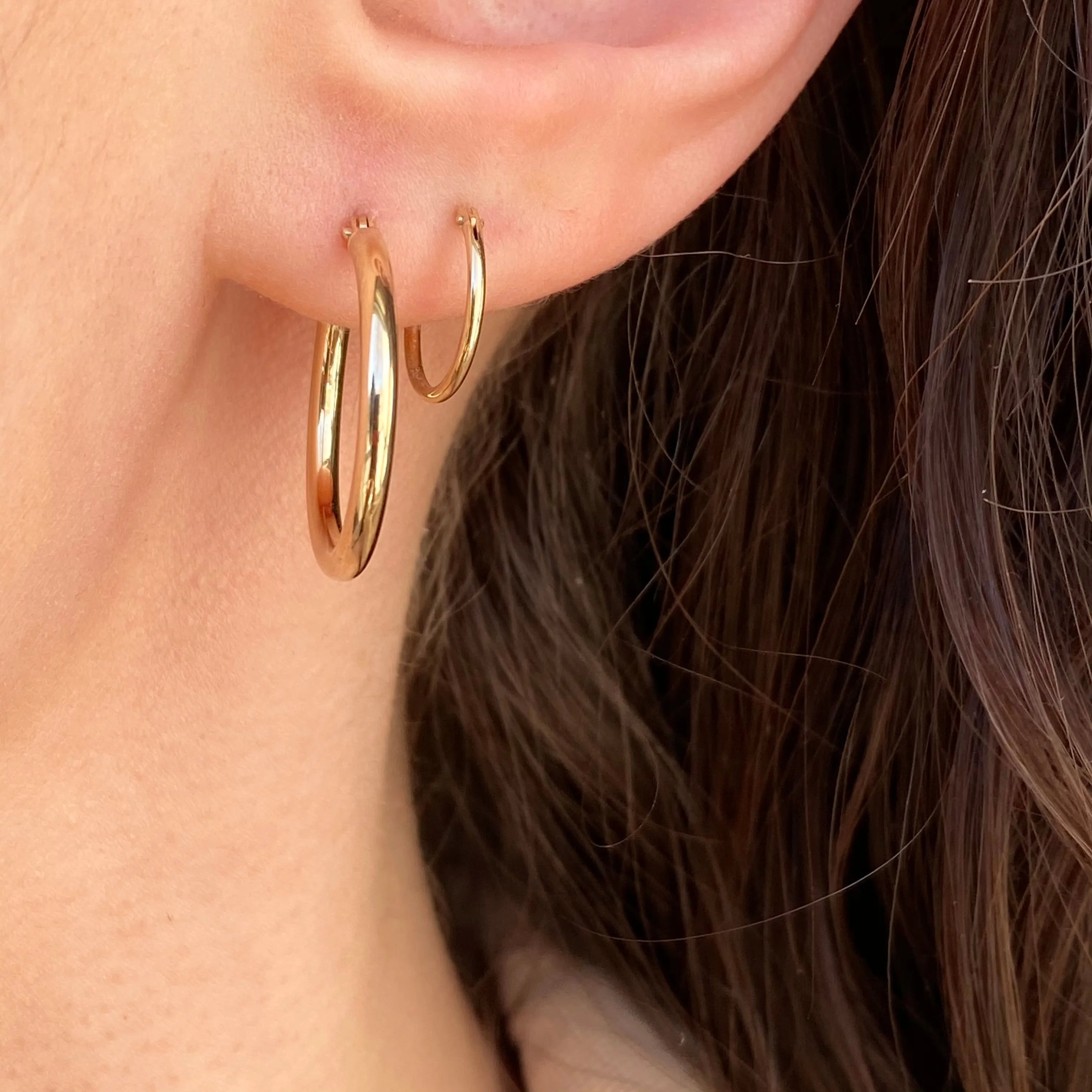 10KT Yellow Gold Polished 2mm Tube Hoop Earrings 20mm