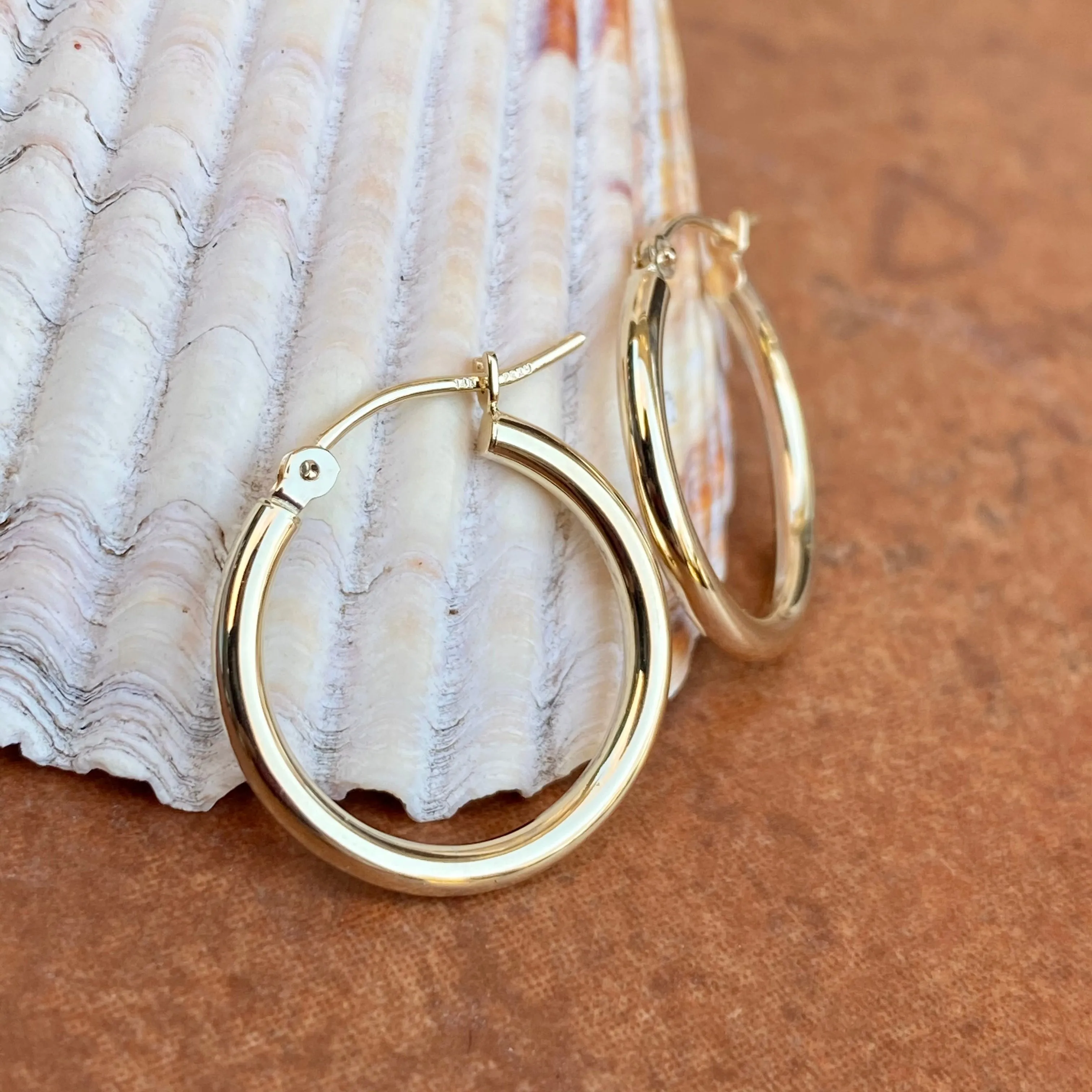 10KT Yellow Gold Polished 2mm Tube Hoop Earrings 20mm