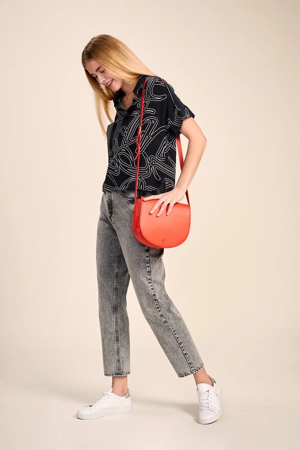 ALIBY - Sac besace orange foncé en cuir lisse - petit modèle