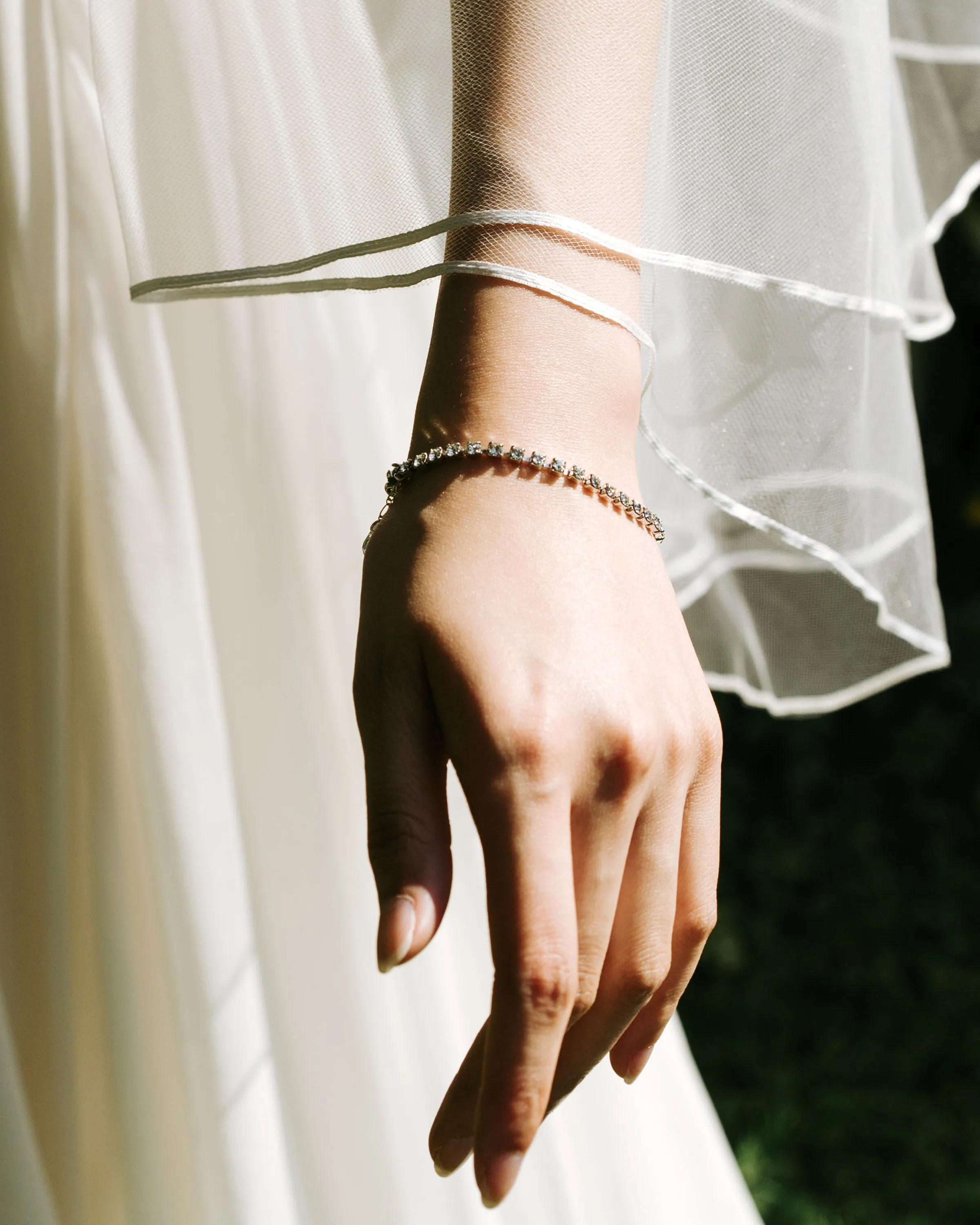 Calla Ribbon Fingertip Veil