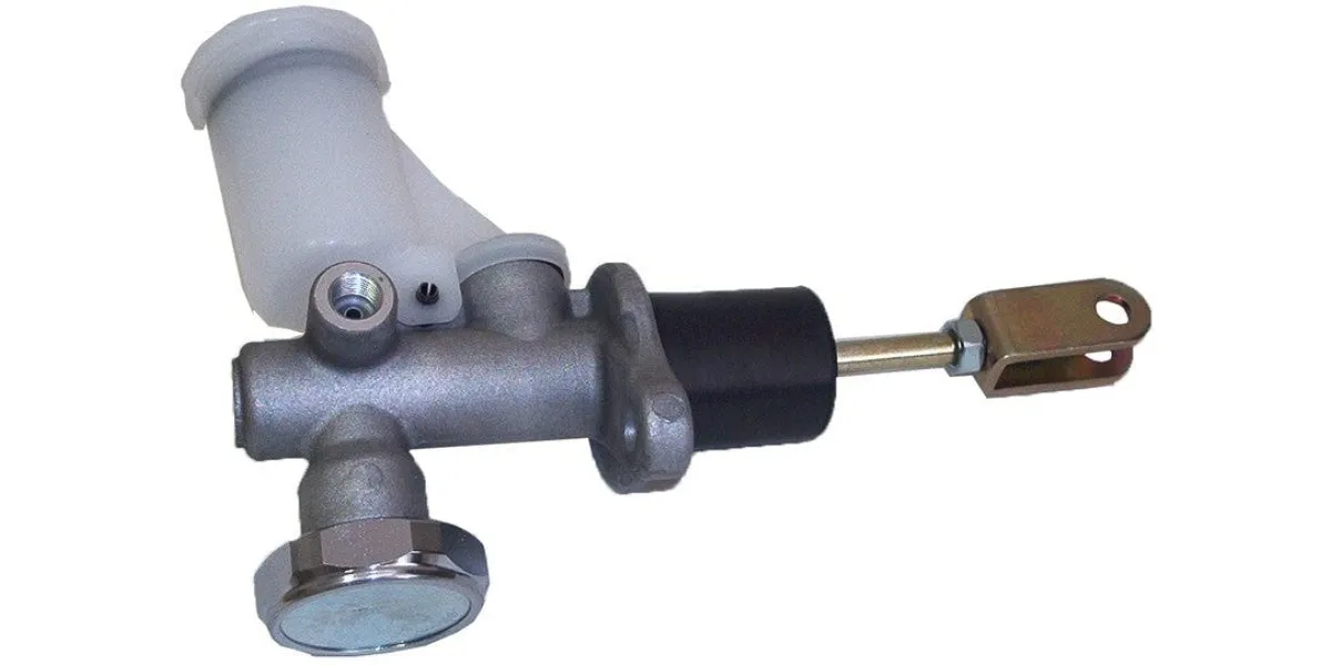 Clutch Master Cylinder Nissan Pathfinder R50 3.3 2001- / Terrano Ii ? (For Rsa ??)