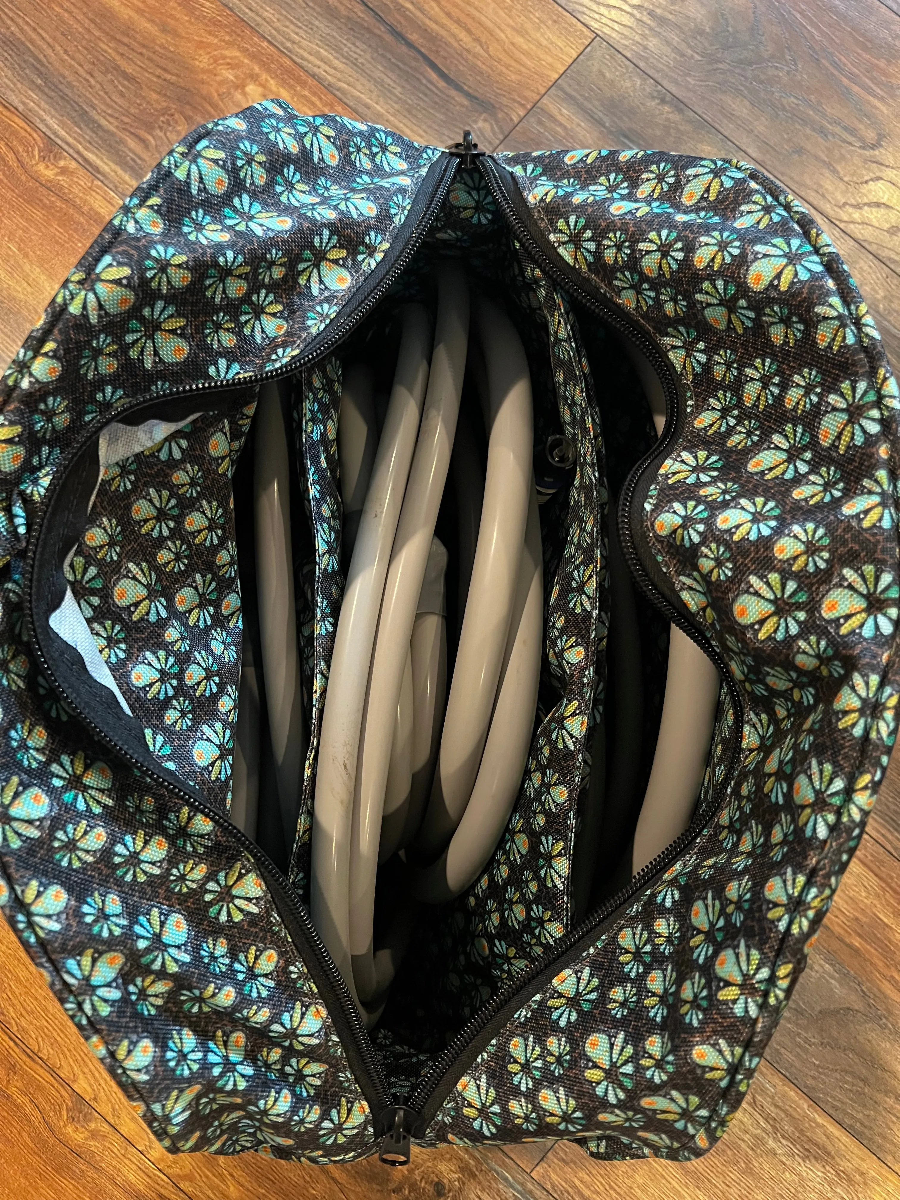 CUSTOM WhinneyOrganizer Bag: Round Style