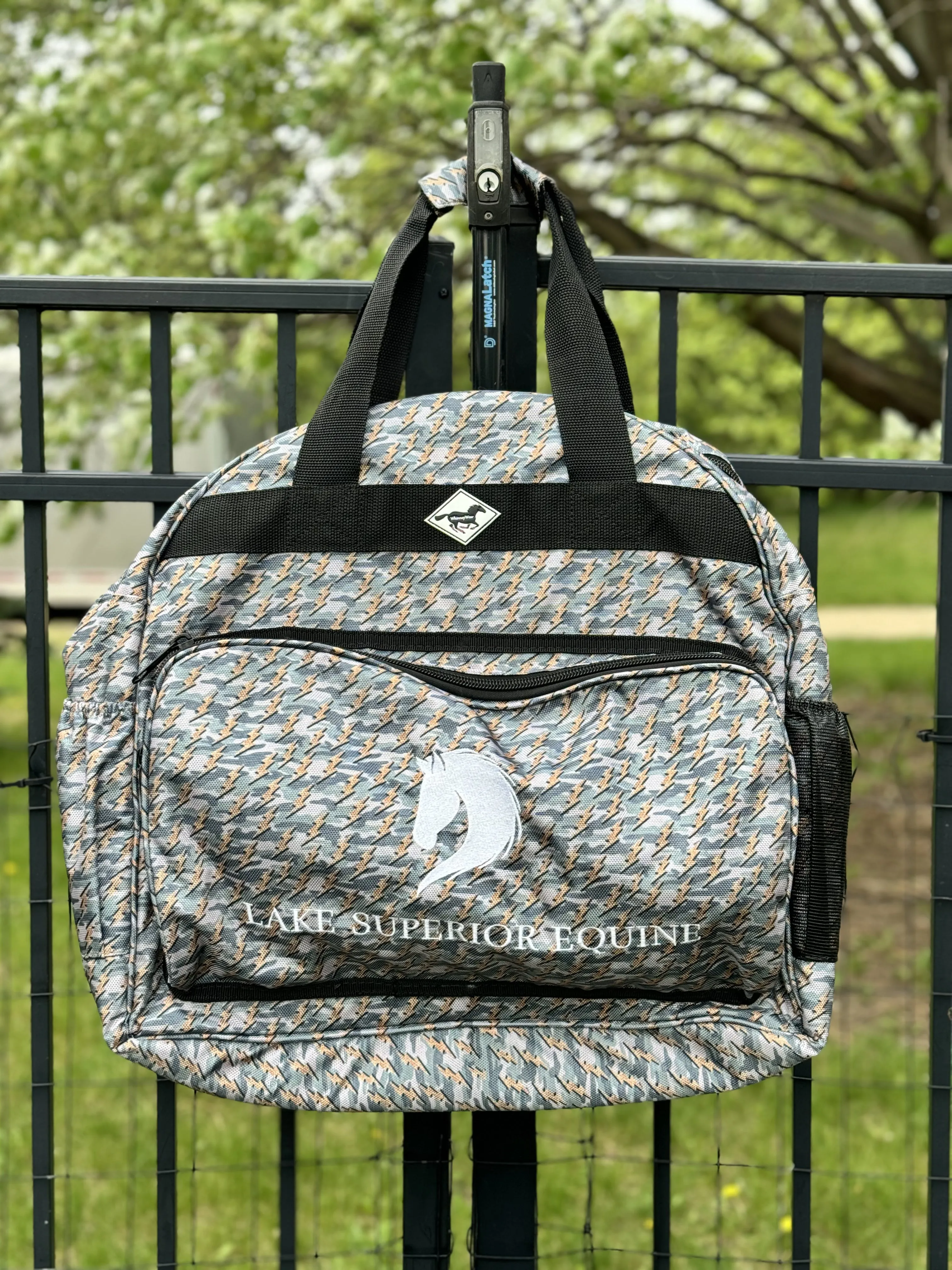CUSTOM WhinneyOrganizer Bag: Round Style