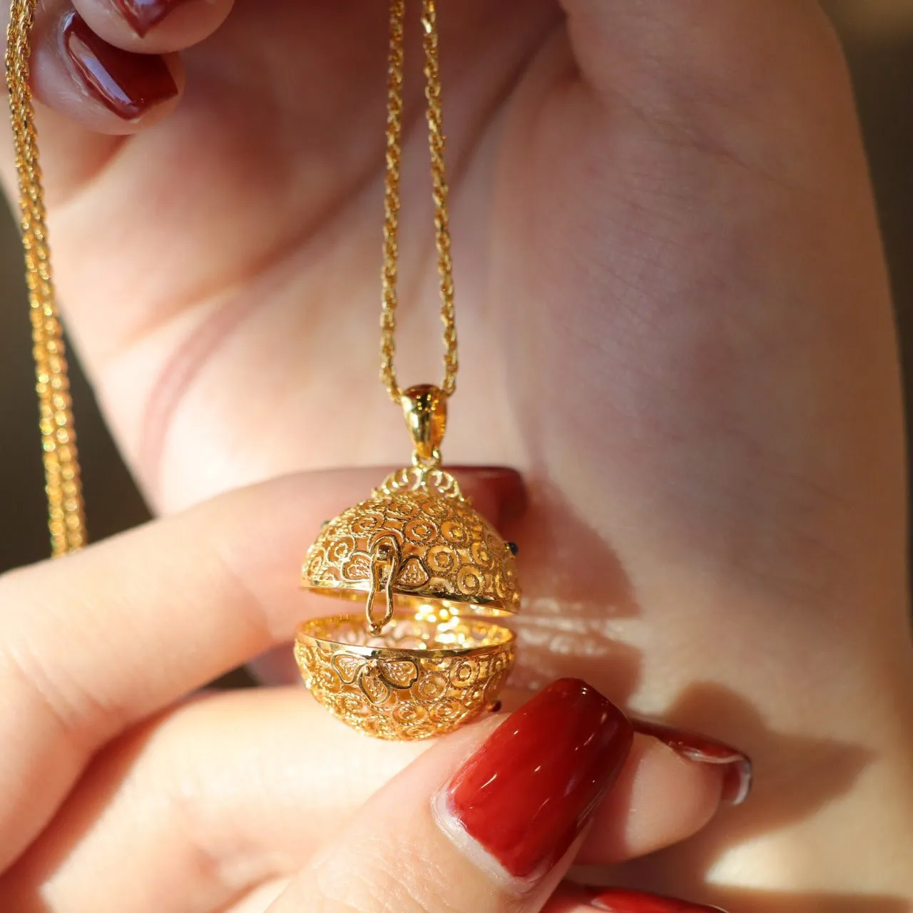 Flower Ball Locket Necklace (Solid Silver)