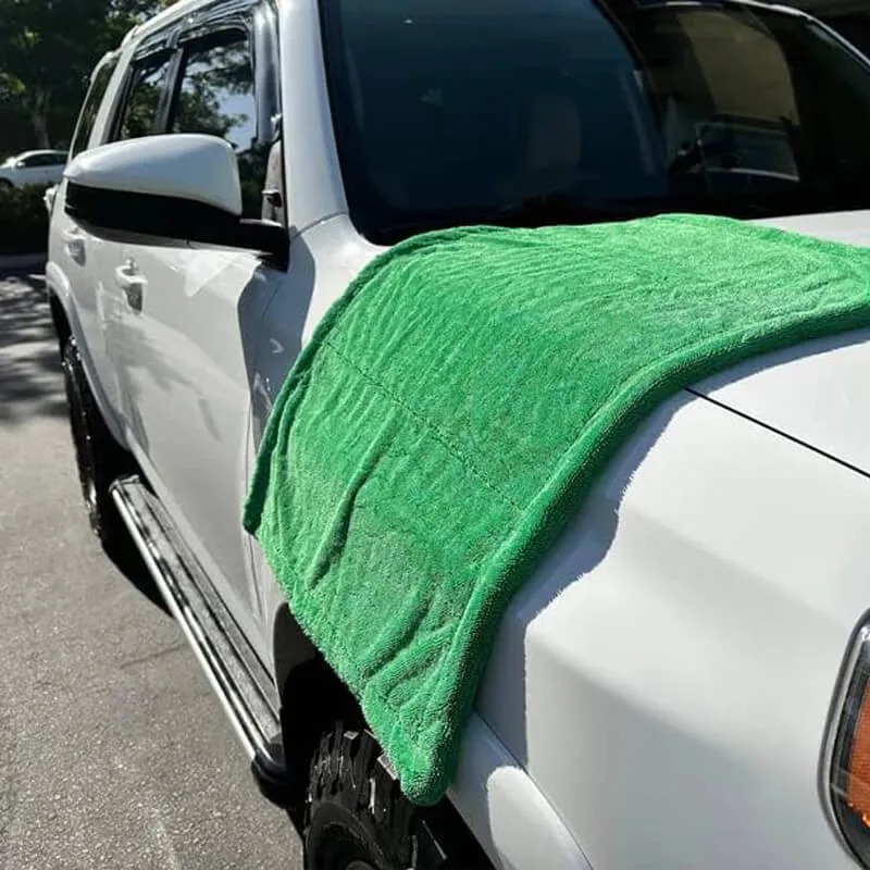 Green Goblin Twisted Loop Dual-Force Microfiber Drying Towel