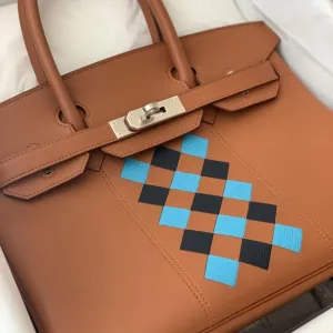 Hermès Birkin 30 Gold/Bleu du Nord/Bleu Indigo Tressage Swift Palladium Hardware PHW
