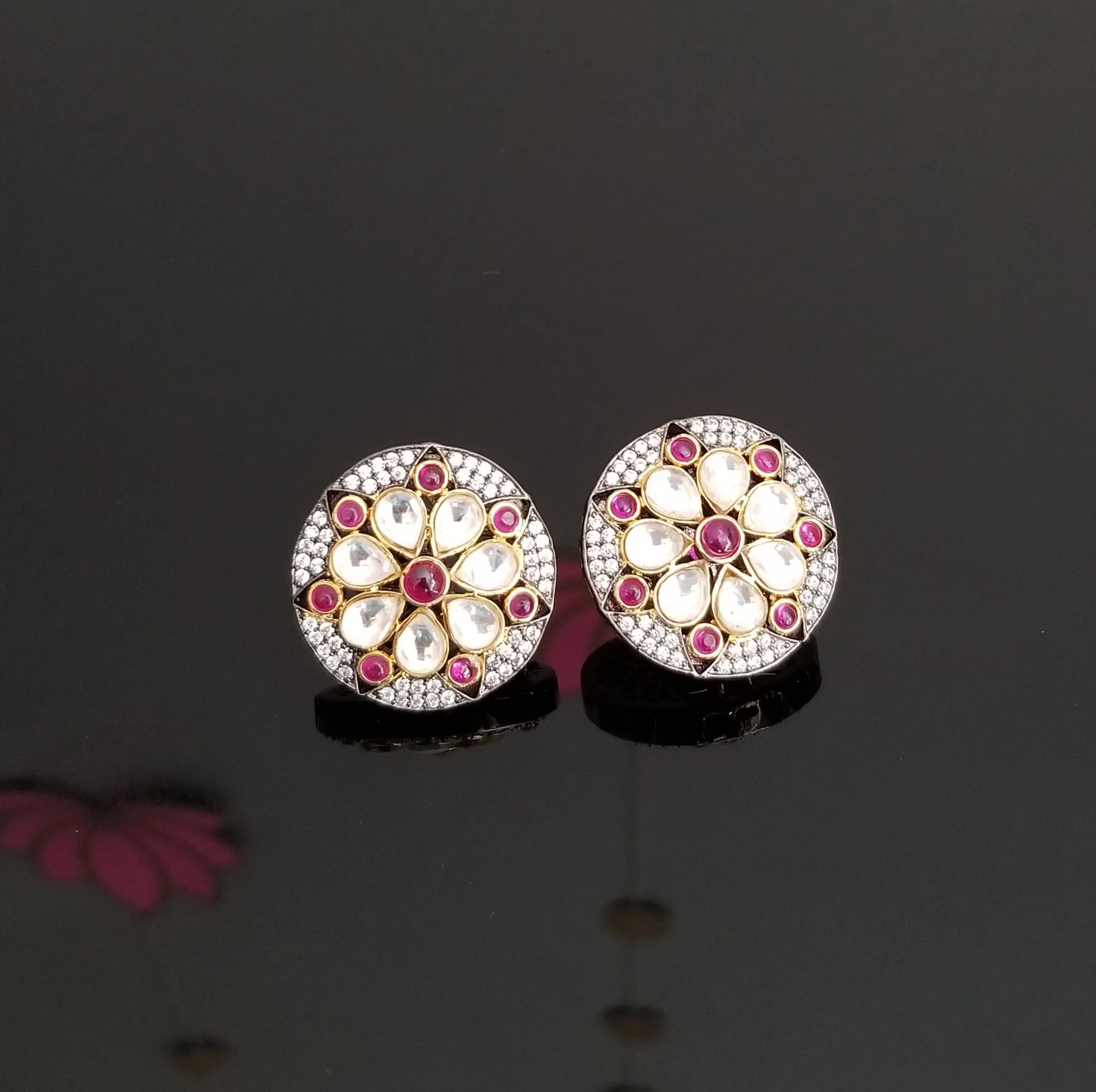 Kundan studs with victorian polish AD22