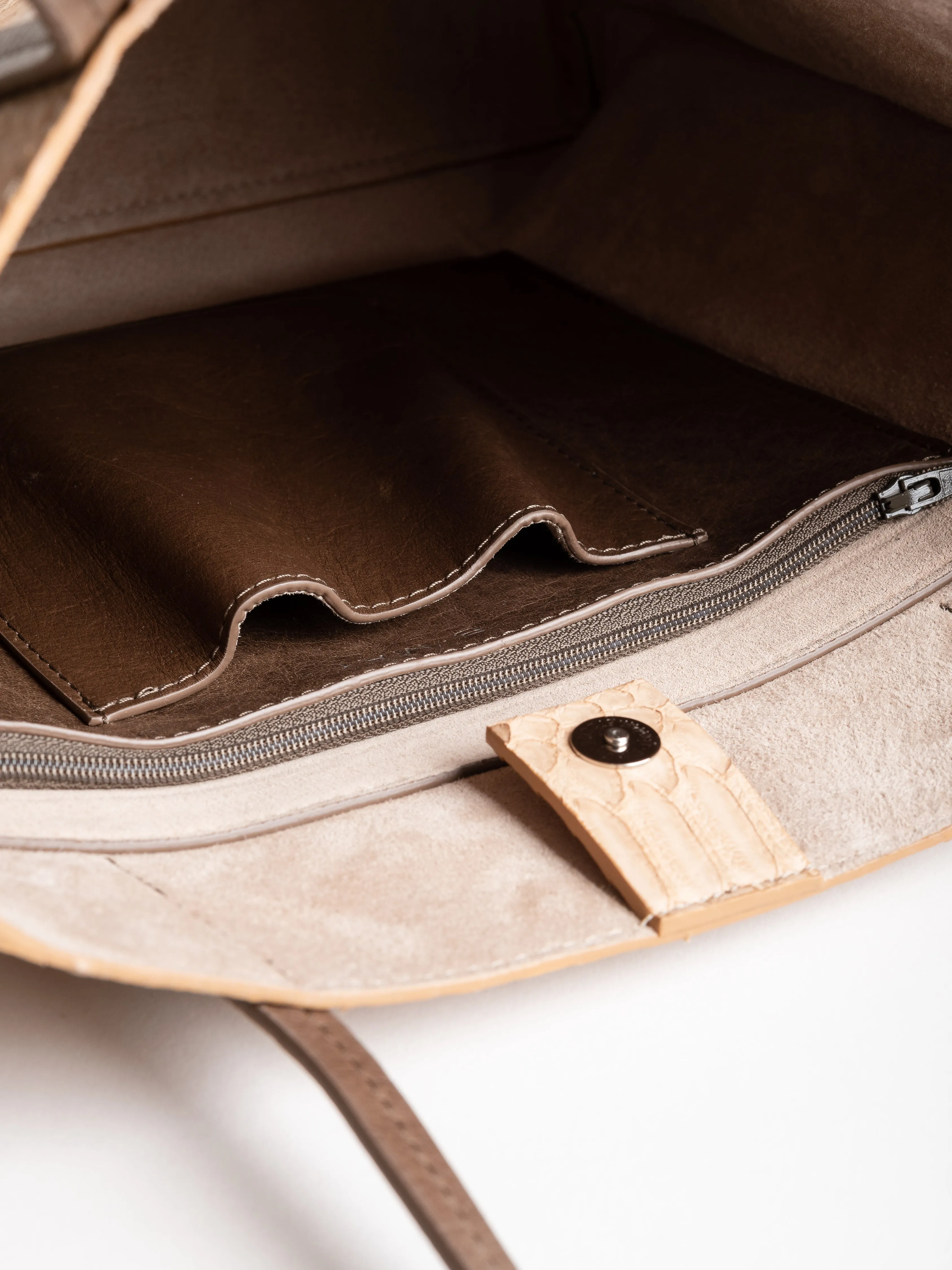 mezzo shopper - nude python