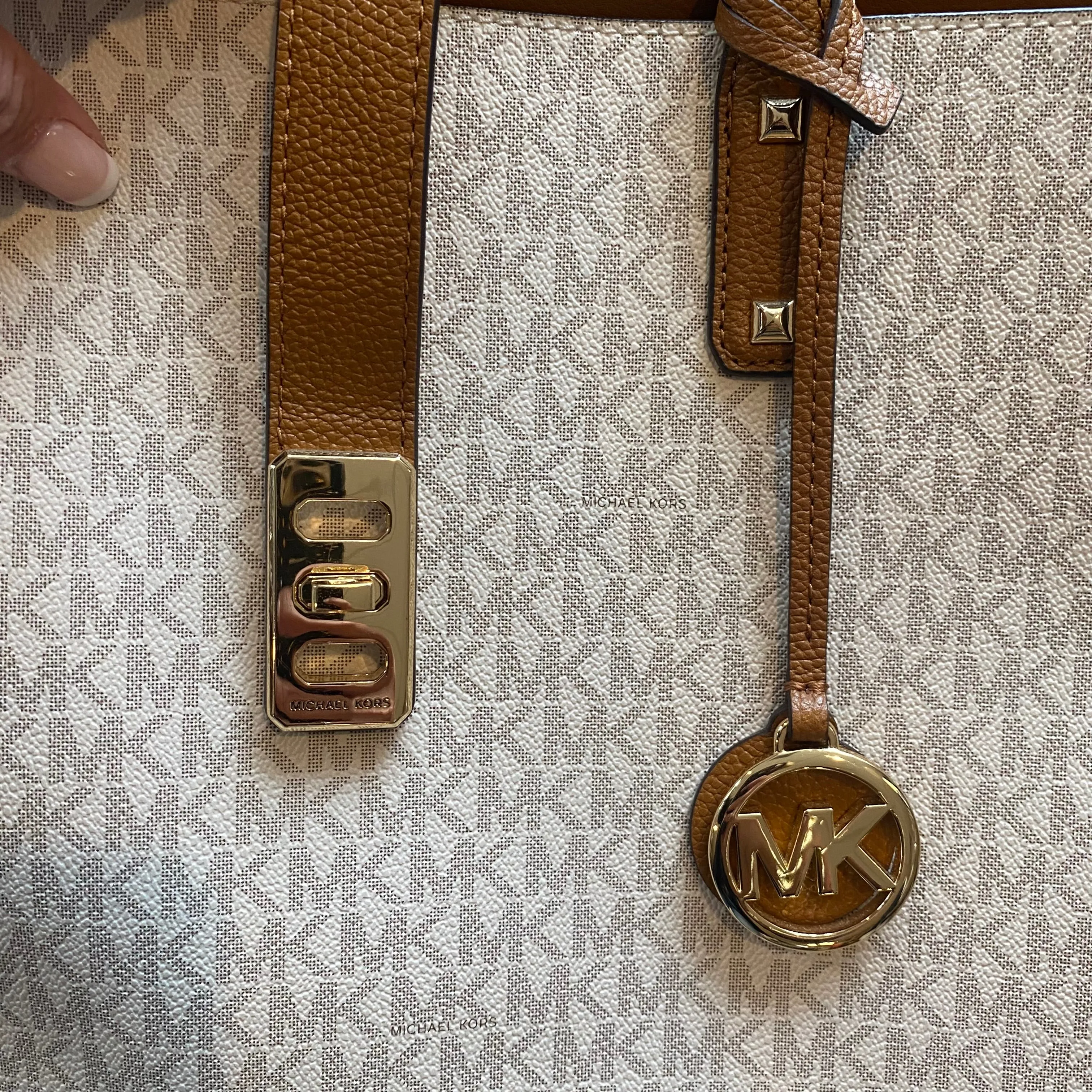 MICHAEL KORS Karson Large Signature Carryall Tote Vanilla/Acorn