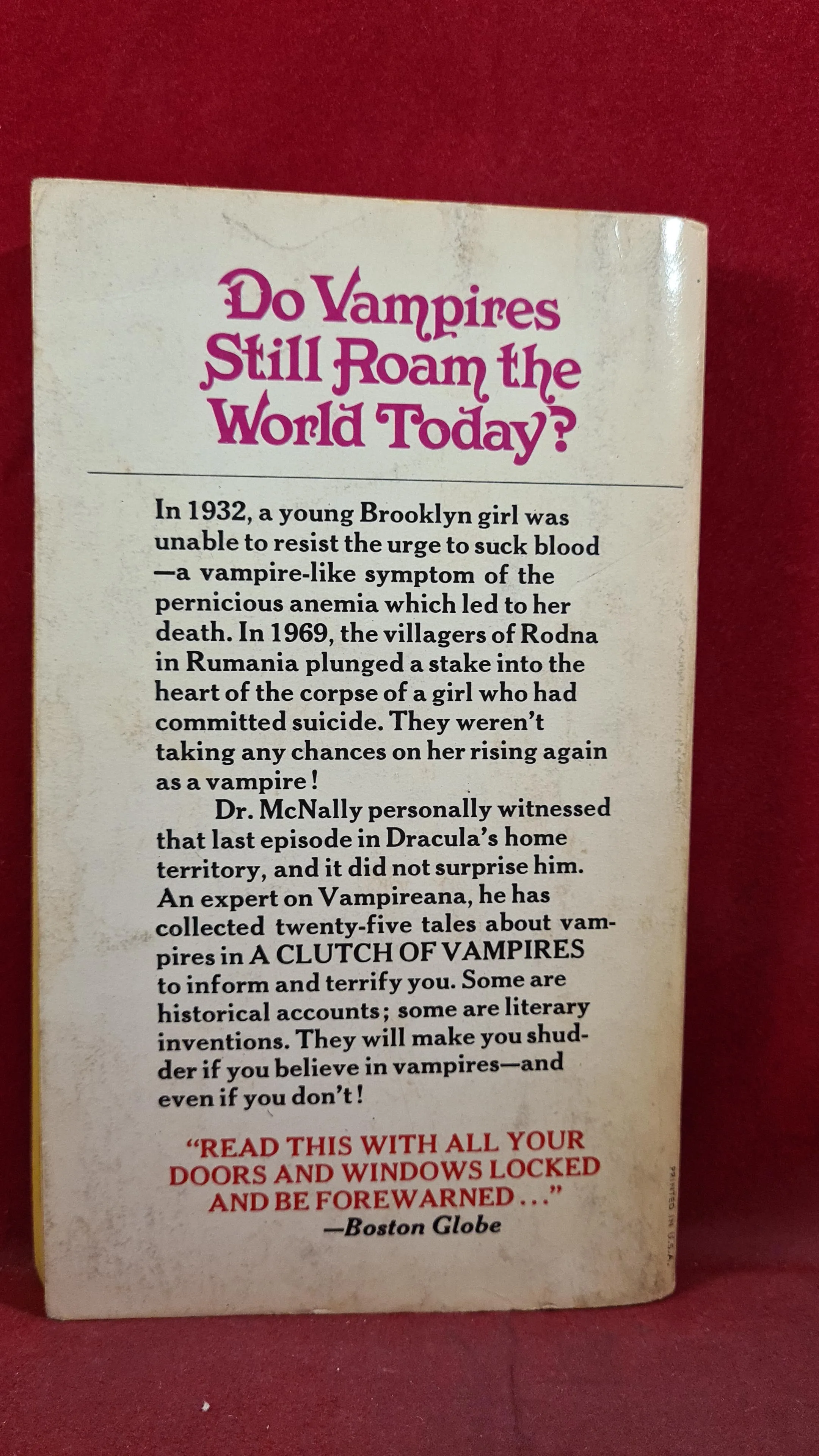 Raymond T McNally - A Clutch of Vampires, Warner, 1975, First Paperbacks Edition