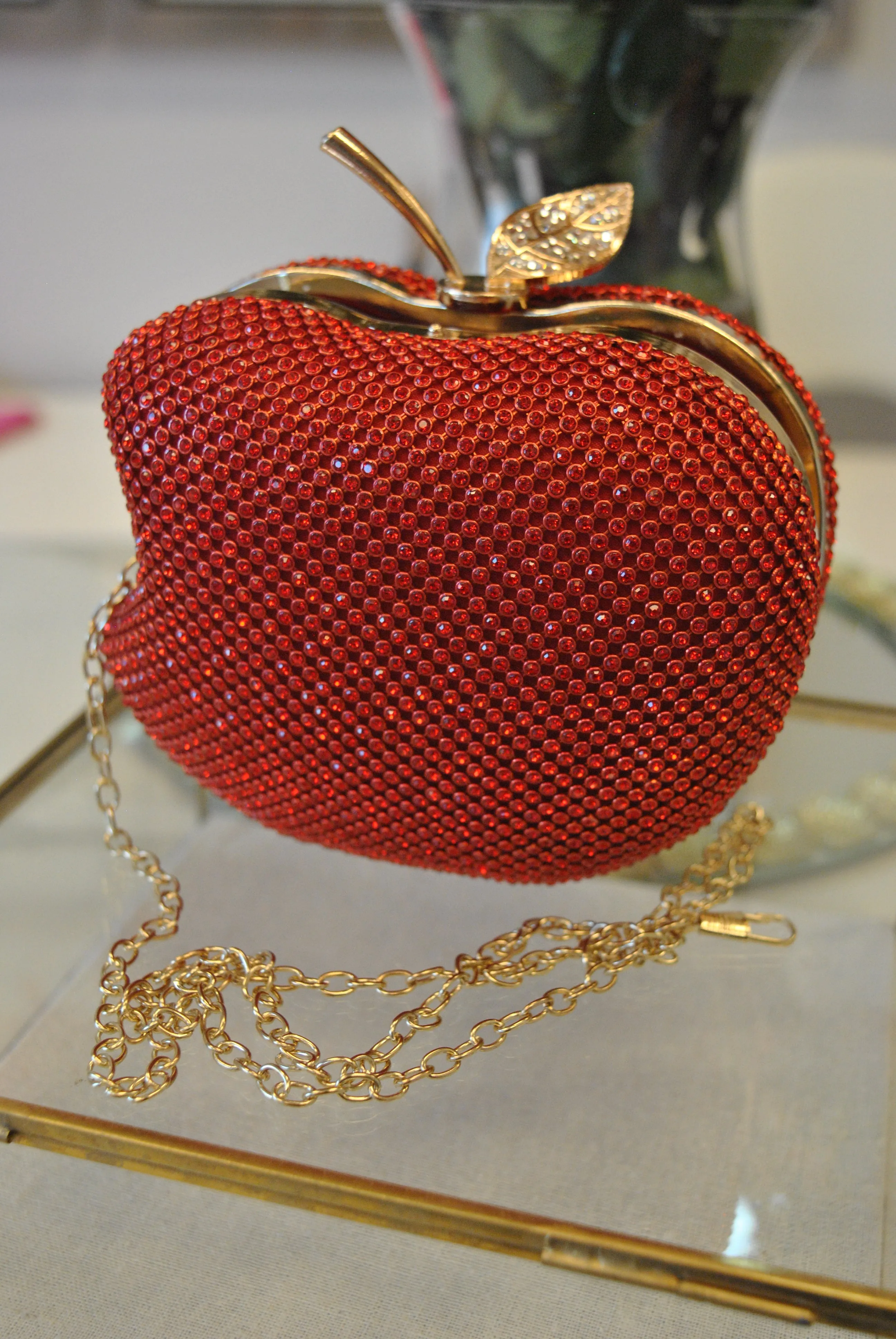 RED CRYSTALS APPLE SHAPE CLUTCH