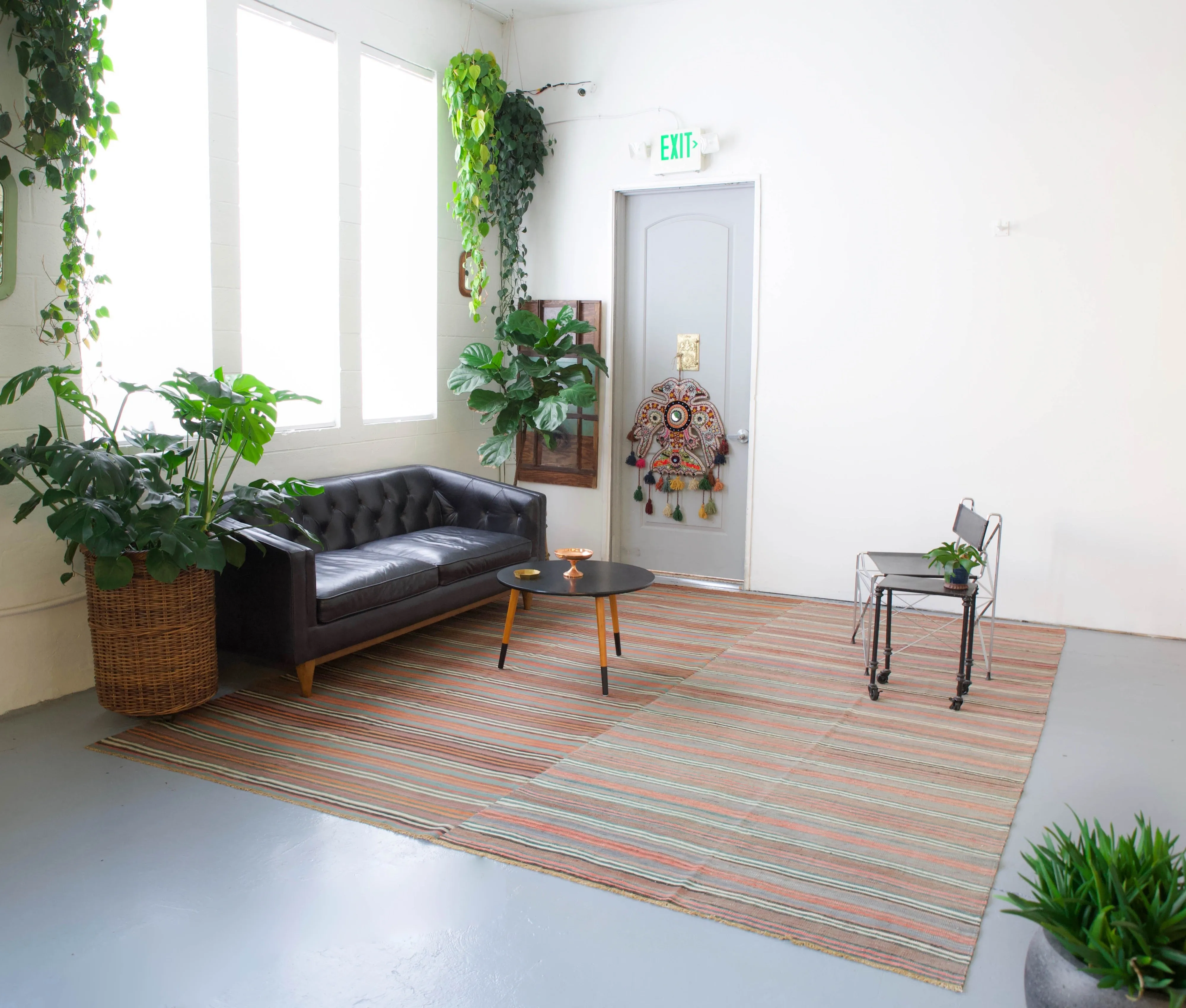 Vintage Turkish western Anatolian Kilim Rug
